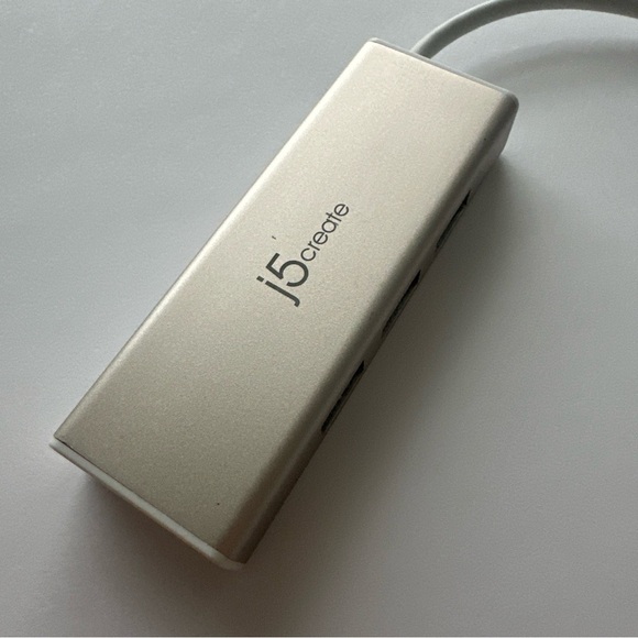 j5create 3.1 Type-C Port SD/Micro SD Card Reader JCH347Adapter Dongle USB C - Picture 2 of 7